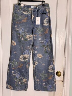NWT F21 Floral Wide-Leg Jeans